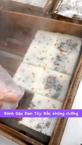 Bánh gạo đen Tây bắc không đường làm từ gạo nếp đen giàu dinh dưỡng tốt cho sức khoẻ