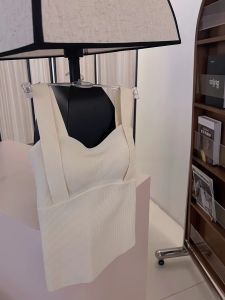 Warm Anti-Gravity Vest with Chest Pad Integrated Fixed Cup Inner Wear Outer Match Autumn Winter Womens Sweet Style Square Collar