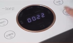 ข้าวสวยถังไม้หัวหม้อหุงข้าวแบบแยกได้นวัตกรรม3L หม้อไฟฟ้าสำรองของใช้ในครัวเรือนอเนกประสงค์ 220V