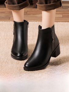 Yizuwang | Warm Fleece Lined Soft Bottom Mom Shoes Mid-Calf Boots For Women Winter Warm Comfortable Casual Round Toe PU Leather Boots