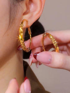 Elegant Champagne Gold Hoop Earrings Womens Silver Needle High Fashion Luxury Circle Ear Cuffs Stylish Slimming Daily Commute