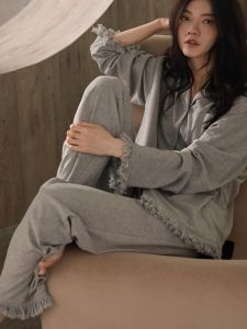 เสื้อคาร์ดิแกนแขนยาวผ้าฝ้ายแท้ฤดูใบไม้ร่วงสำหรับใส่ในบ้านและกลางแจ้ง เสื้อผ้าอยู่บ้านสีพื้นหรูหราสำหรับผู้หญิง ชุดนอนผ้าฝ้ายผสม