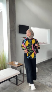 E.Look Kemeja Wanita Oversized Printed Shirt Lengan Panjang