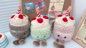 ตุ๊กตา รูปเค้กวันเกิด น่ารัก สร้างสรรค์ ของขวัญวันเกิด สําหรับเด็ก