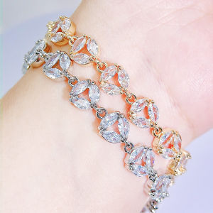 SEQUITO กำไลข้อมือสีทองสีชุบทองคำขาวตัดหินอ่อนสีเงิน AAAAA สร้อยข้อมือแบบกลวงสำหรับผู้หญิง B308เสน่ห์