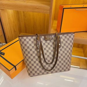 High-Quality Commuter Large Tote Bag 2025 New Fashion High Capacity Single Shoulder Handbag Womens Retro Artistic Style Polyester Lining Plastic Hardware Zipper Closure Foldable Shopping Bag Shape PU Leather Material Soft Handbag