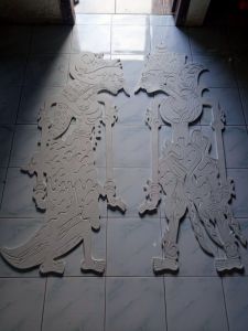Sepasang Wayang Rama dan Shinta bahan spon karet untuk dekorasi dll