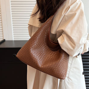Vintage Large Capacity Tote Bag Womens 2024 New Style Commuter Bucket Shoulder Bag Soft PU Magnetic Clasp Closure Casual Handbag