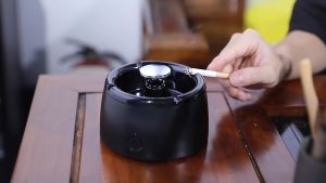 Gạt tàn thuốc ion âm loại bỏ khói thuốc và bụi formaldehyde
