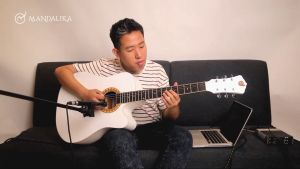 Gitar Semi Akustik Mandalika JW-01 White EQ7545R Free Softcase dan Senar Cadangan