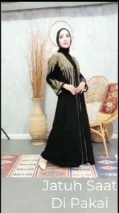 Galeri Abaya Dubai 445 Baju Muslim Wanita Terbaru Lebaran 2023 2024 Gamis Hitam Elegan Dan Mewah Gamis Jumbo