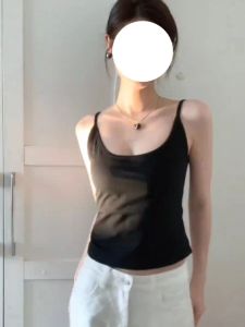 เสื้อกั๊กแขนกุดแบบใส่ได้สองทางสำหรับออกกำลังกายแบบโยคะสำหรับผู้หญิง เสื้อชั้นในแบบมีแผ่นเสริมหน้าอก ทรงสลิมฟิต วัสดุอื่นๆ 100%