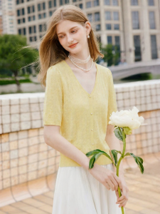 XIANGYING | Yellow V-Neck Jacquard Knitwear
