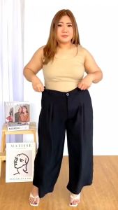 Celana Kulot Highwaist & Celana Lose Pants Jumbo\\n\\n Apa Itu Celana Kulot Highwaist?\\n\\nCelana kulot highwaist adalah jenis celana longgar yang dikenakan di atas pinggang, memberikan rasa nyaman dan fleksibel saat bergerak. Dengan potongan highwaist, celana ini cocok untuk berbagai bentuk tubuh dan dapat dipadukan dengan berbagai gaya busana.\\n\\n Bagaimana Celana Kulot Highwaist Dapat Menjadi Pilihan Fashion yang Nyaman?\\n\\nCelana kulot highwaist menawarkan kebebasan gerak dan kenyamanan yang membuatnya menjadi pilihan fashion yang ideal. Potongan highwaist memberikan rasa nyaman pada pinggang dan perut, sementara bagian bawah yang longgar memungkinkan Anda bergerak dengan leluasa.\\n\\n Apa Kelebihan Celana Kulot Highwaist untuk Olahraga?\\n\\nCelana kulot highwaist sangat cocok digunakan untuk olahraga karena memberikan fleksibilitas dan kenyamanan saat bergerak. Potongan highwaist menopang pinggang dan perut, sementara bagian bawah yang longgar memungkinkan Anda melakukan berbagai gerakan tanpa terganggu.\\n\\n Apa Itu Celana Lose Pants Jumbo?\\n\\nCelana lose pants jumbo adalah jenis celana longgar dengan ukuran yang sangat besar, cocok untuk acara sehari-hari dan acara santai lainnya. Potongan lebar ini menawarkan rasa nyaman dan fleksibilitas yang membuatnya menjadi pilihan ideal untuk berbagai aktivitas.\\n\\n Bagaimana Celana Lose Pants Jumbo Cocok untuk Acara Sehari-hari?\\n\\nCelana lose pants jumbo sangat cocok digunakan untuk acara sehari-hari karena memberikan kenyamanan dan fleksibilitas yang diperlukan. Potongan lebar memungkinkan Anda bergerak dengan bebas, sementara material yang lembut dan nyaman membuatnya menjadi pilihan ideal untuk berbagai aktivitas.\\n\\n Apa Kelebihan Celana Lose Pants Jumbo sebagai Pakaian Wanita?\\n\\nCelana lose pants jumbo menawarkan banyak kelebihan sebagai pakaian wanita, seperti kenyamanan, fleksibilitas, dan gaya yang trendi. Potongan lebar memungkinkan Anda bergerak dengan bebas, sementara material yang lembut dan nyaman membuatnya menjadi pilihan ideal untuk berbagai aktivitas.\\n\\n Tips Memilih Celana Kulot Highwaist & Celana Lose Pants Jumbo\\n\\n Bagaimana Memilih Ukuran yang Tepat untuk Celana Kulot Highwaist?\\n\\nUntuk memilih ukuran celana kulot highwaist yang tepat, pertimbangkan bentuk tubuh Anda dan ukuran pinggang Anda. Pilih ukuran yang pas di pinggang dan tidak terlalu ketat di bagian bawah.\\n\\n Bagaimana Memilih Warna dan Motif yang Sesuai untuk Celana Lose Pants Jumbo?\\n\\nUntuk memilih warna dan motif celana lose pants jumbo yang sesuai, pertimbangkan gaya dan kepribadian Anda. Pilih warna dan motif yang sesuai dengan selera Anda dan cocok untuk berbagai acara.\\n\\n Cara Merawat Celana Kulot Highwaist & Celana Lose Pants Jumbo\\n\\n Bagaimana Cara Mencuci Celana Kulot Highwaist dengan Benar?\\n\\nUntuk mencuci celana kulot highwaist dengan benar, ikuti petunjuk perawatan yang tertera pada label. Biasanya, celana ini dapat dicuci dengan mesin dalam air dingin dan diletakkan di tempat teduh untuk kering.\\n\\n Bagaimana Cara Menyimpan Celana Lose Pants Jumbo agar Tidak Mudah Rusak?\\n\\nUntuk menyimpan celana lose pants jumbo agar tidak mudah rusak, simpanlah di lemari pakaian dalam kondisi kering dan bersih. Hindari menyimpan celana ini di tempat lembab atau berdebu.\\n\\nJadi, celana kulot highwaist dan celana lose pants jumbo merupakan pilihan fashion yang nyaman dan trendi, cocok untuk berbagai acara dan aktivitas. Pastikan untuk memilih ukuran, warna, dan motif yang sesuai dengan selera Anda, serta merawat celana ini dengan benar untuk menjaga kualitas dan ketahanannya.\n}