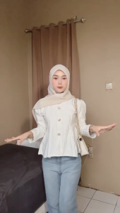 (Diskon 5K) Caryn Atasan Blouse Wanita Garis Formal Kasual