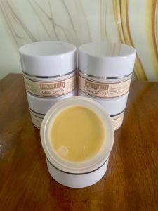 SKINCARE FARMASI HC FLEK KUSAM KENCANG GLOWING