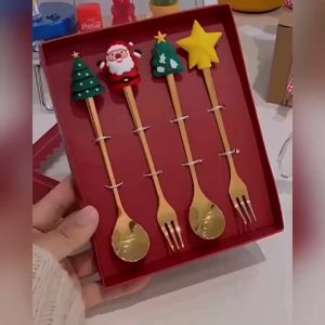 ชุดช้อนส้อมสีทอง ของขวัญปีใหม่ เซ็ต 4 ชิ้น พร้อมกล่อง