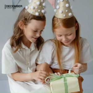 น้ำหอมฟีโรโมน กลิ่นดอกไม้สีขาว หอม อ่อนละมูน ดอกไม้ น้ำหอม 35 มล หอมติดผิว 15 ชั่วโมง ดอกไม้ ฟื้นฟู เส้นใย สำหรับแฟชั่นผู้หญิง