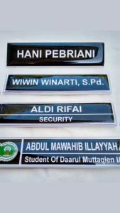 PAPAN NAMA AKRILIK MAGNET/NAMA DADA/NAME TAG/PIN NAMA CUSTOM