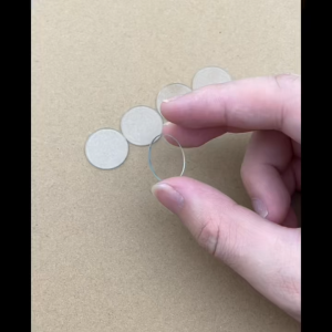 อะไหล่กระจกหน้าปัดนาฬิกา หนา 1 mm. มีขนาดเส้นผ่าศูนย์กลาง 26 ถึง 35.5 มิล (ไม่ใช่ฟิล์มกันรอย)