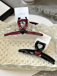 Elegant Red Shark Clip Hair Accessories for Women Age Defying Deep Wine Red Large Hair Grips High End Feeling Hair Clips