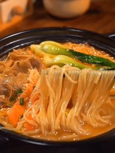 #เส้นหมี่ เผ็ด อร่อย ส่วนผสมมากมาย อาหารจีน บะหมี่ 310 กรัม/ถุง ปรุงง่ายและสะดวก อาหารเย็น/อาหารเช้าด่วน