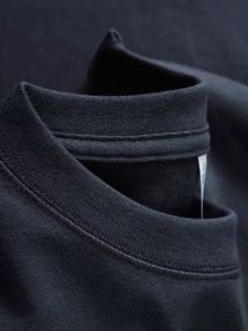 เสื้อยืดคอกลมแขนสั้นสีขาวสำหรับเด็ก ระบายอากาศได้ดี ดูดซับเหงื่อ ทรงหลวม ฤดูร้อน 2025 ใหม่ สำหรับเด็กชายและเด็กหญิง