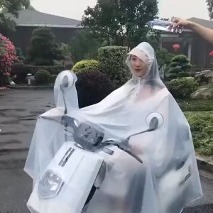 Áo mưa trong suốt PVC 2 mũ có kính che mặt cánh dơi chống nước không che đèn xe