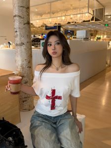 American Style Spicy Girl Cross Print Short Sleeve T-Shirt Large Collar Slimming Shoulder off Streetwear Loose Fit Cotton Blend