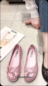 KD โกดังไทย รองเท้าหุ้มส้นฉลุลายใบไม้ พื้นรองเท้าแต่งลายกุหลาบ 3 สี เบอร์ 35-40