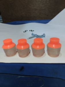 kaki karet sangkar kotak tebok satu set isi 4