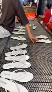 Elegant Womens Slip-On Slides - Versatile Plastic Flip Flops in Solid Colors
