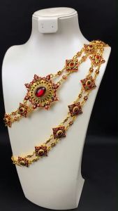 เส้นสันติของอุณมรายณ์ สังวาลย์ลายไทยประยุกต์ สังวาลย์พลอยเทียม สังวาลย์ชูดไทย สังวาลย์สวยๆ สำหรับเด็กและผู้ใหญ่สังวาลย์ใส่ได้ทั้งสิ้น