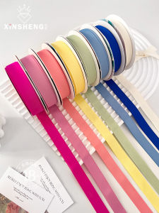 ริบบิ้นผ้าไหมหลากสีสันสำหรับตกแต่งดอกไม้และกล่องของขวัญ ริบบิ้นผ้าไหมลายปักสีสันสดใสสำหรับงานปาร์ตี้และงานแต่งงาน