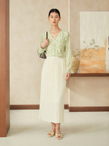 YINER | Elegant V-Neck Silk Printed Womens Blouse