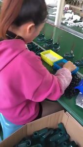 Yangzi Handheld Garment Steamer for Home Use Portable Small Electric Iron Dry and Wet Separation Ironing hine Direct Sale