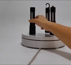 Đèn pin A76 siêu sáng chiếu xa 300m có Zoom xa gần chống nước IPX4 pin trâu 7 chế độ sáng