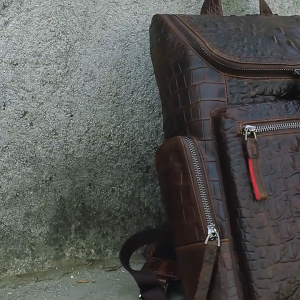 Balo nam DA BÒ THẬT balo laptop phong cách mới – BEE GEE BLND9068