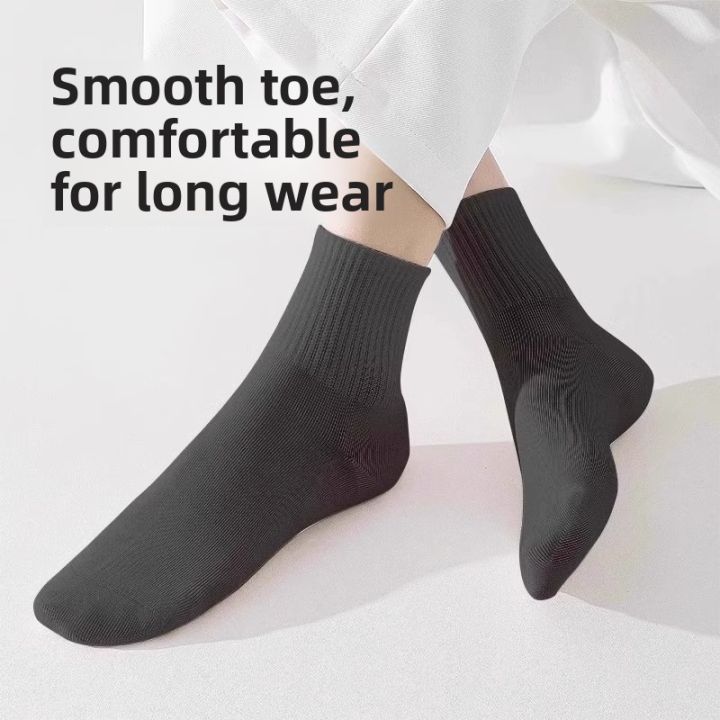 Disposable%20Travel%20Men%20Women%20Universal%20Daily%20Throw%20Autumn%20Winter%20Anti%20Odor%20Long%20Tube%20Socks%20for%20Business%20Trips%20And%20Camping%20-%20Image%204