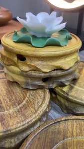 Đế Gỗ Kê Lư Trầm 10cm Cầm Tay Chắc Chắn Màu Sắc Tự Nhiên Đế Đỡ Bằng Gỗ Trang Trí Phong Thủy Kê Lư Hương Cây Cảnh Mini