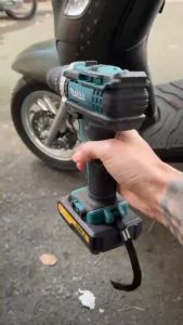 Máy khoan pin cầm tay Makita 72v máy bắn vít 3 chức năng khoan tường bắn vít khoan sắt tặng phụ kiện 24 chi tiết