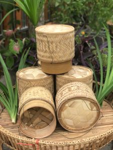 กระติ๊บ ข้าวเหนียว ขนาดกลาง วัสดุจากไม้ไผ่ ขนาด 7 นิ้ว หรือ 17.5 ซม.