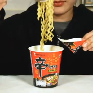 NongShim Ramyun Bowl Type Noodles 农心拉面杯面 (Made in Korea)