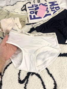 Ice Silk Seamless Womens Underwear Breathable Triangle Pants Pure Cotton Crotch Comfortable Briefs Youth Fashion Summer New Arrival