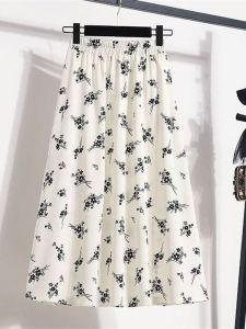 กระโปรงก้นกระเด็นกลางยาวทรงเอเอวสูงเอฟเฟคไลเน่แบบฤดูร้อนใหม่สั้แยกย่อยลายพู่ปานกลางและขาวขอบเข้ากันได้มินิเท่านี้แบบสวมท่อยาวแบบพัชรก็าวที่ลำตัวตรง