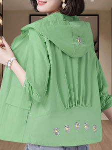 Summer 2025 Womens Ice Silk Large Size Sun Protection Clothing Midlife Mom Trendy Thin Outerwear Commute Style Loose Fit