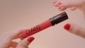 OMG Oh My Glam Matte Kiss Lip Cream 3.5g (lipstick lipstik lipcream) halal Oh My Glow (BPOM)