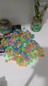 100pcs Luminous Pebbles Stones Glow in The Dark Stone for Aquarium Fish Tank Garden Lawn Decoration