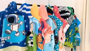 ผ้าคลุมอาบน้ำสำหรับเด็ก2-8 ผ้าขนหนูมีฮู๊ด