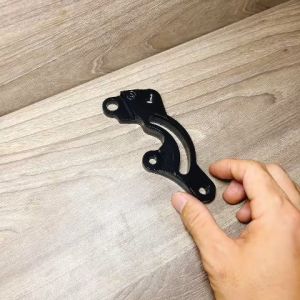 Pát trước Ex 135 đĩa 260/267 heo zin 2 Pis nhôm nguyên khối 6061 màu đen